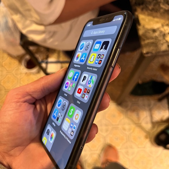 iPhone XR 64 gb unlocked